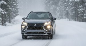 雪道を安定して走るエクリプス クロス PHEV。S-AWCが特徴