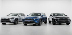 カローラクロス RAV4 ハリアー デザイン比較