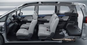 新型フリードのサイズと2列シート仕様（5人乗り）