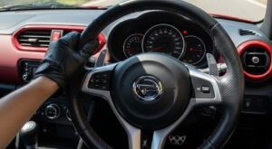 コペン CVT パドルシフト操作シーン