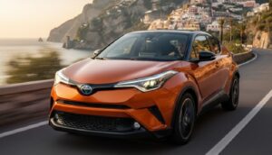 トヨタC-HR新型が夜の都市を走行する姿。次世代SUVの完成形を象徴。