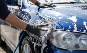 車好きが愛車を大切にする様子