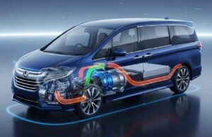 エリシオン 新型 i-MMD ハイブリッド 走行イメージ