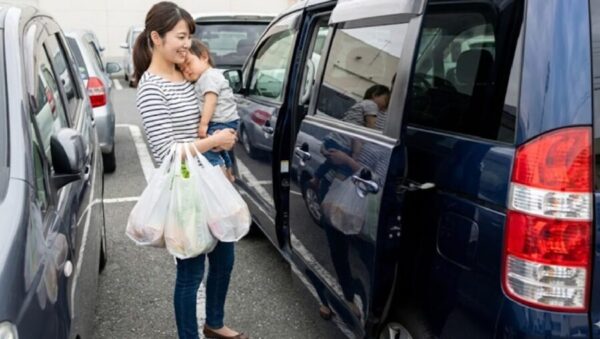 ファミリーに嬉しいスライドドアと車中泊の快適性